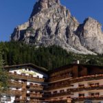 Hotel_Miramonti_corvara_homepage_background01